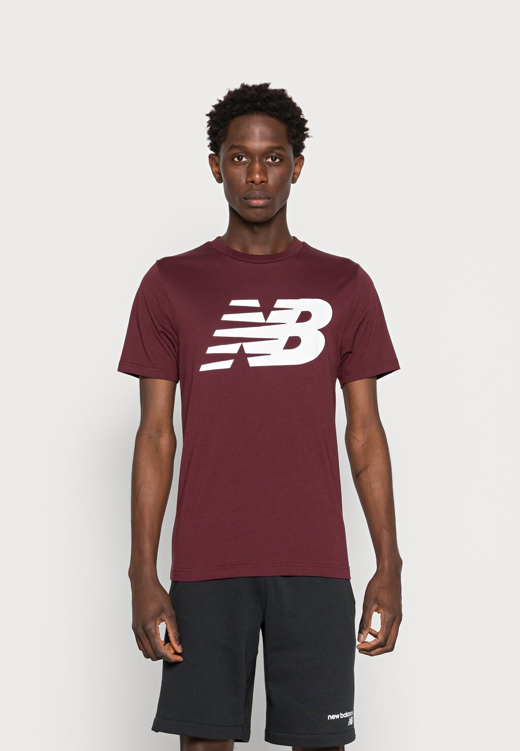 

Футболка с принтом New Balance, темно-красный
