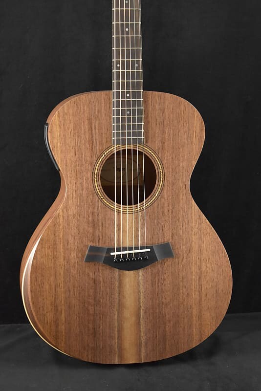 

Акустическая гитара Taylor Academy 22e Walnut Natural