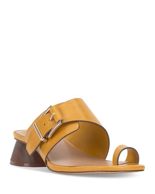 

Женские босоножки Lenqua на среднем каблуке с кольцом на носке VINCE CAMUTO, цвет Yellow