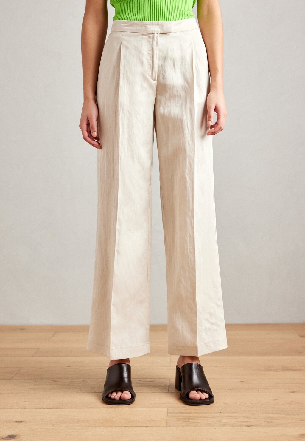 

Брюки PLEATED STYLE SEAM POCKETS WAIST DETAIL CREASE FOLD Marc O'Polo, цвет stone grey