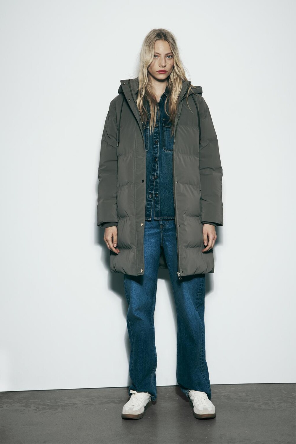 

Анорак с капюшоном и ветровой защитой ZARA, хаки