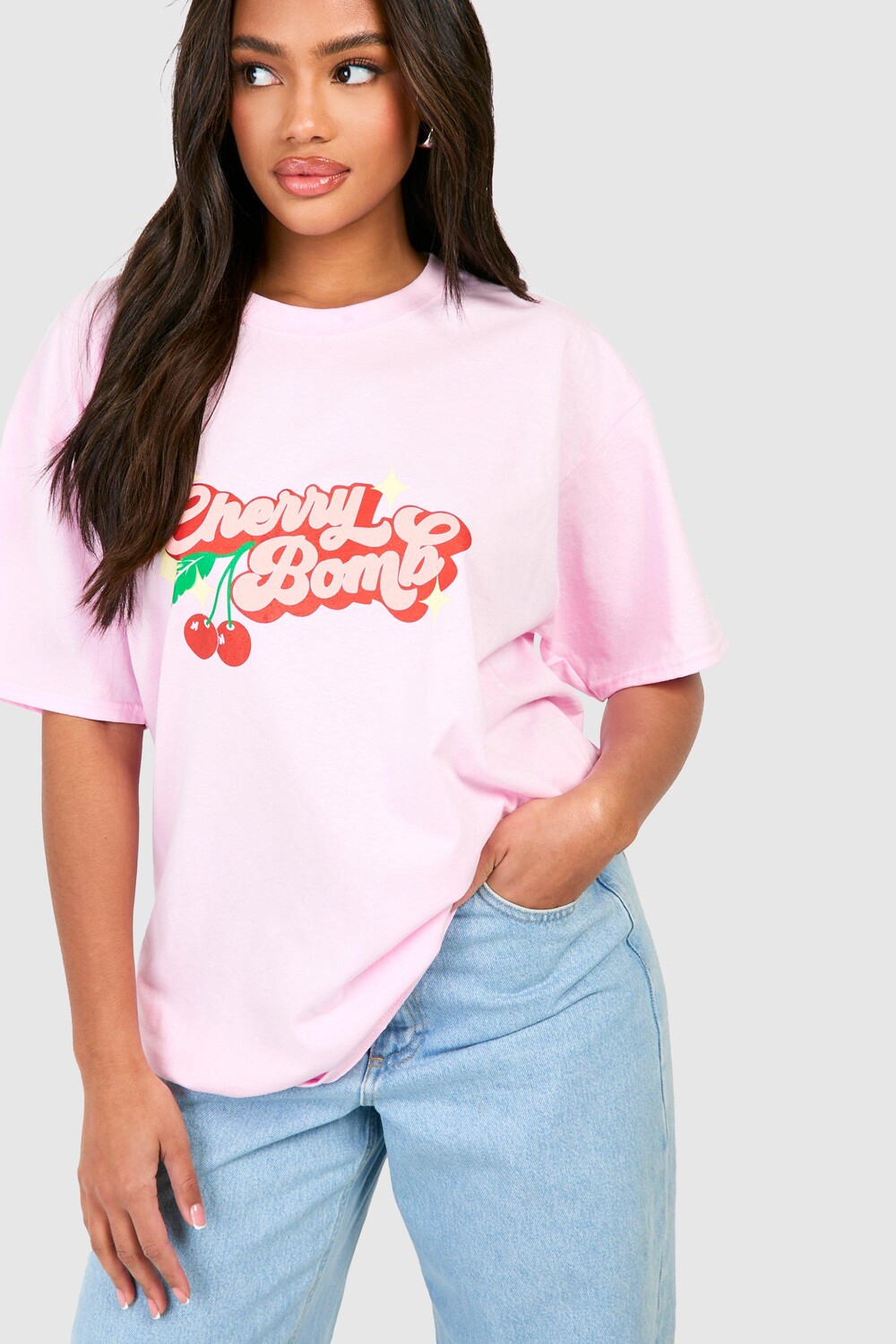 

Футболка оверсайз с принтом Cherry Bomb boohoo, розовый