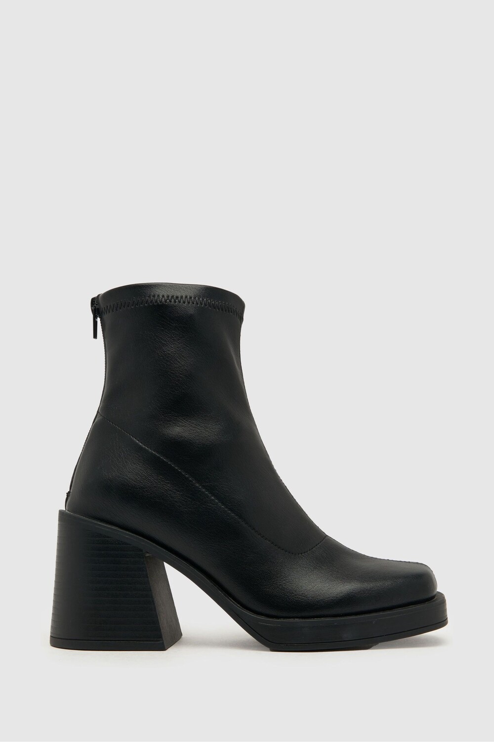 

Черные ботильоны Brielle на эластичной платформе Schuh, черный