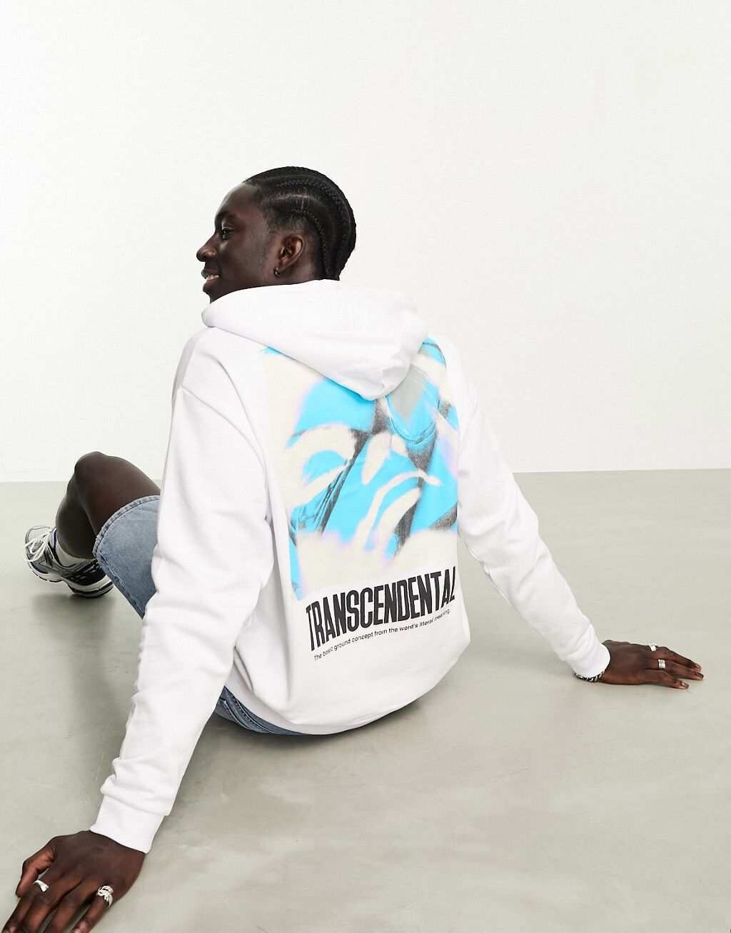 

Белое оверсайз-худи с фотографическим принтом на спине и на груди ASOS DESIGN, Белый