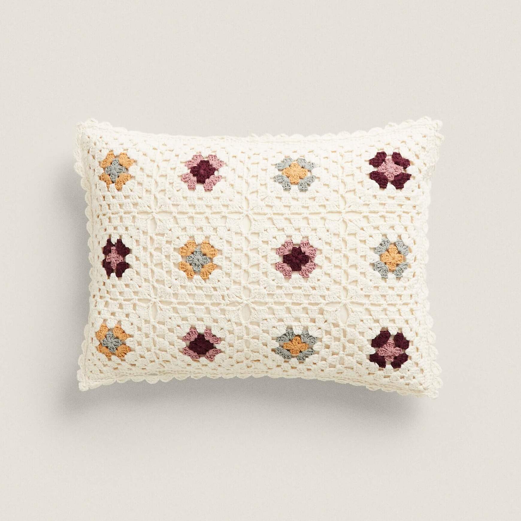 цена Детский чехол для подушки Zara Home Crochet, белый