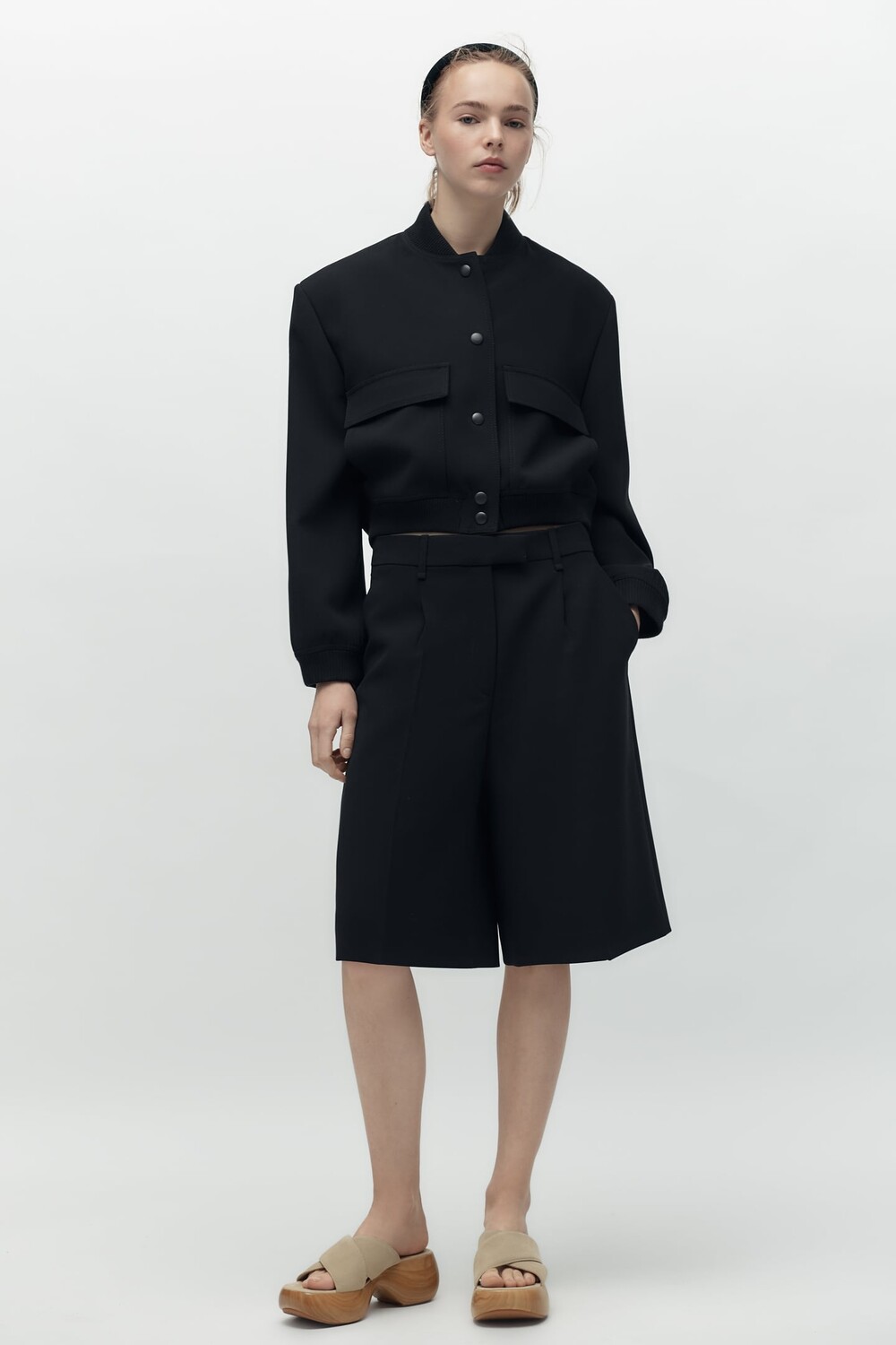 

Сандалии из замши с разрезами ZARA, песочно-коричневый