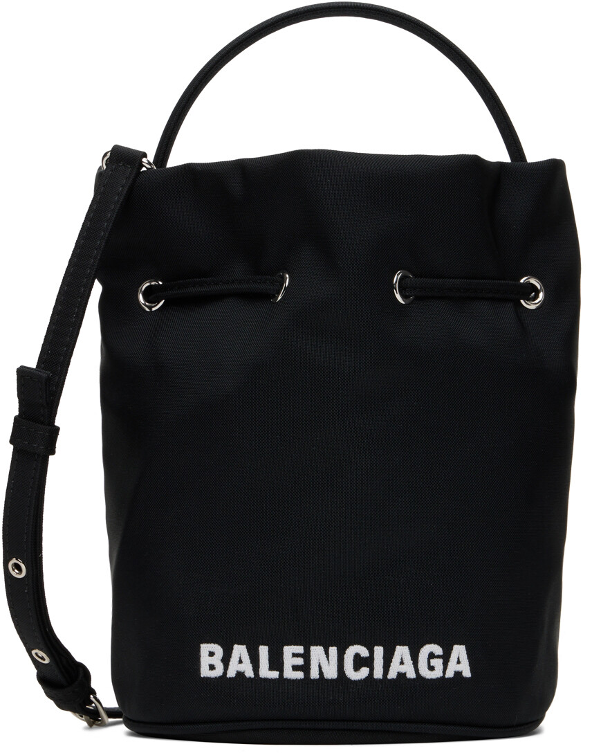 

Черная сумка-ведро XS Wheel с кулиской Balenciaga