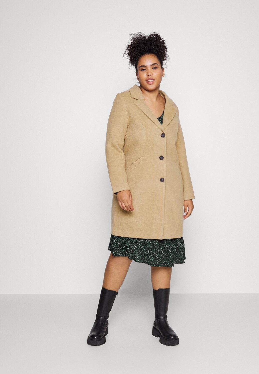 

Пальто классическое Vero Moda Curve, светло-коричневый