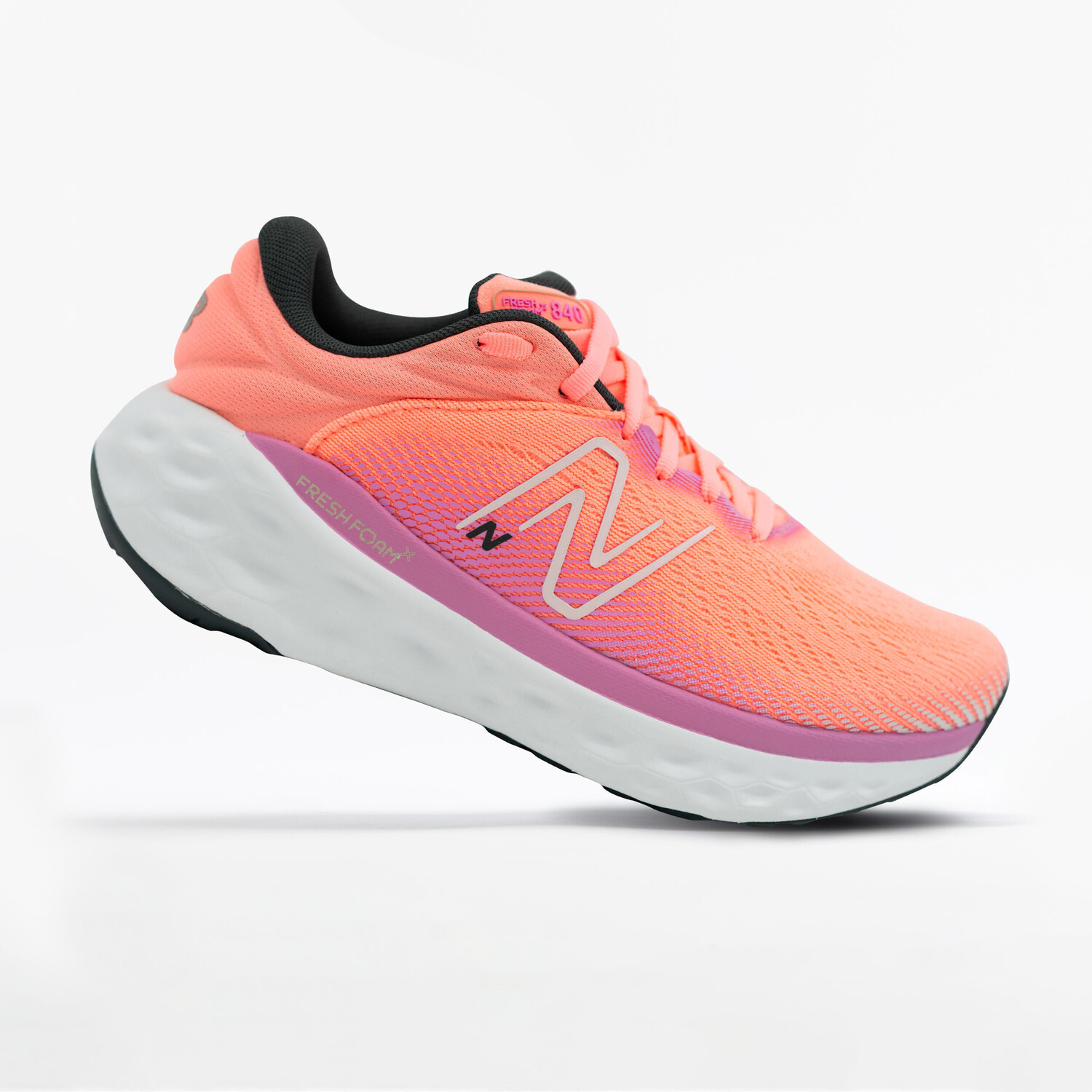 

Кроссовки женские New Balance - 840 розовый