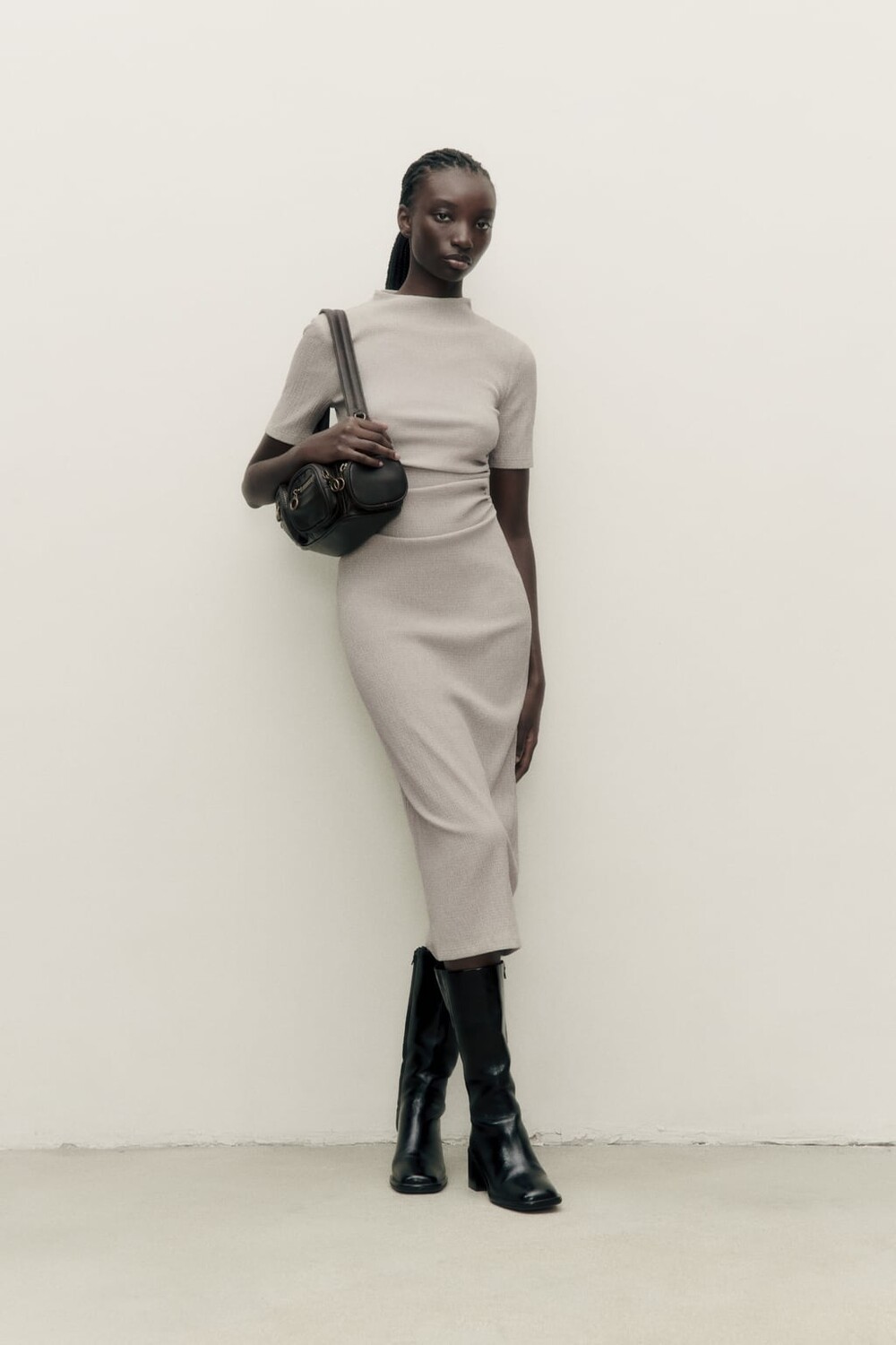 

Фактурное платье миди ZARA, бежевый