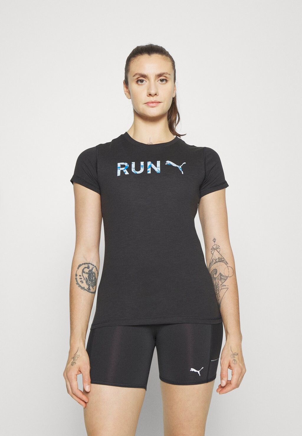 

Футболка с принтом Puma, черный