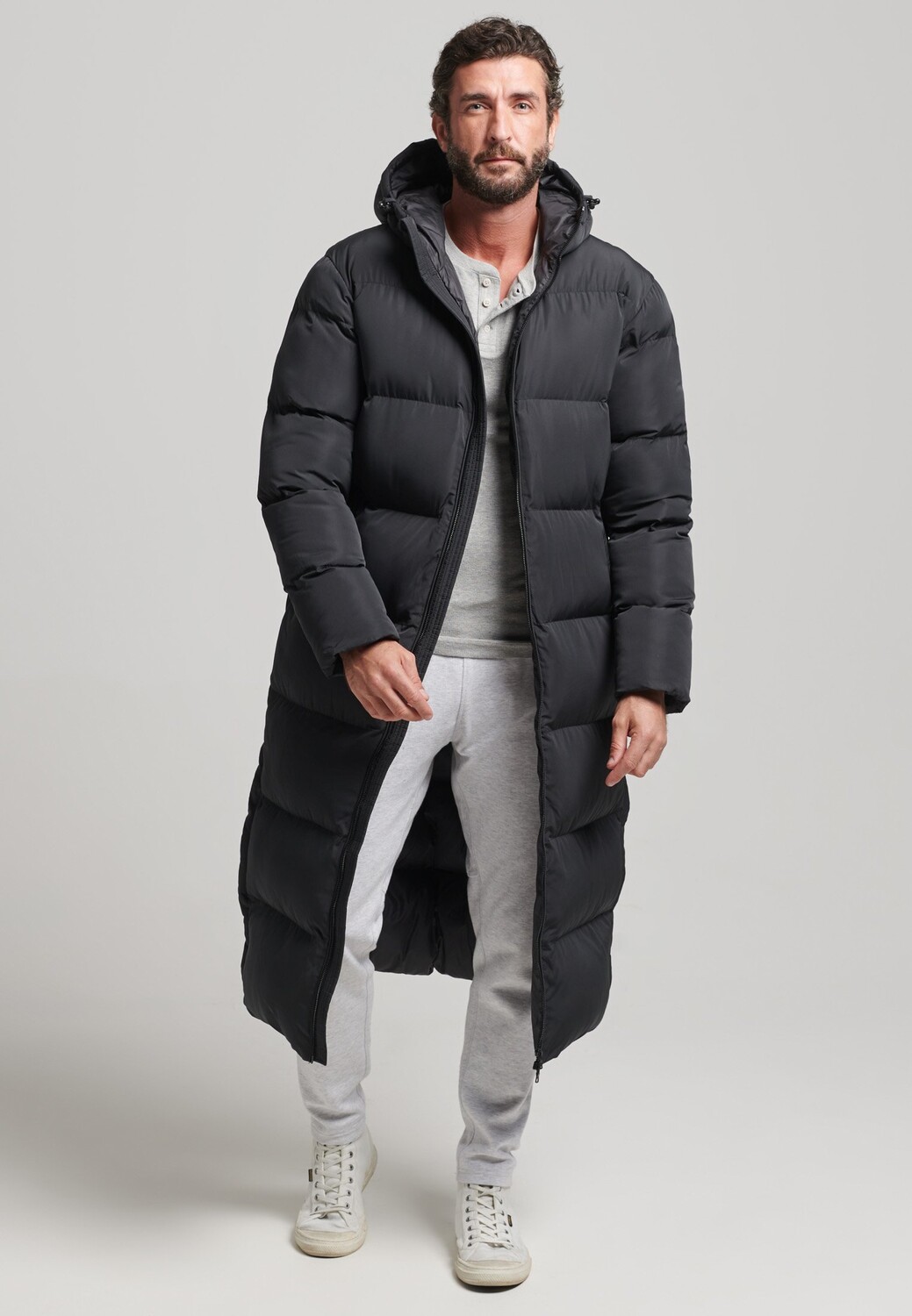 

Пальто зимнее Superdry, черный