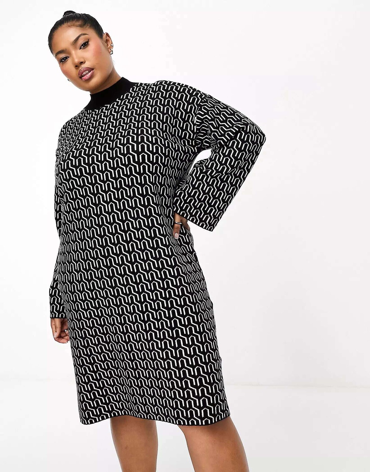 

Моно-вязанное мини-платье Vero Moda с геометрией