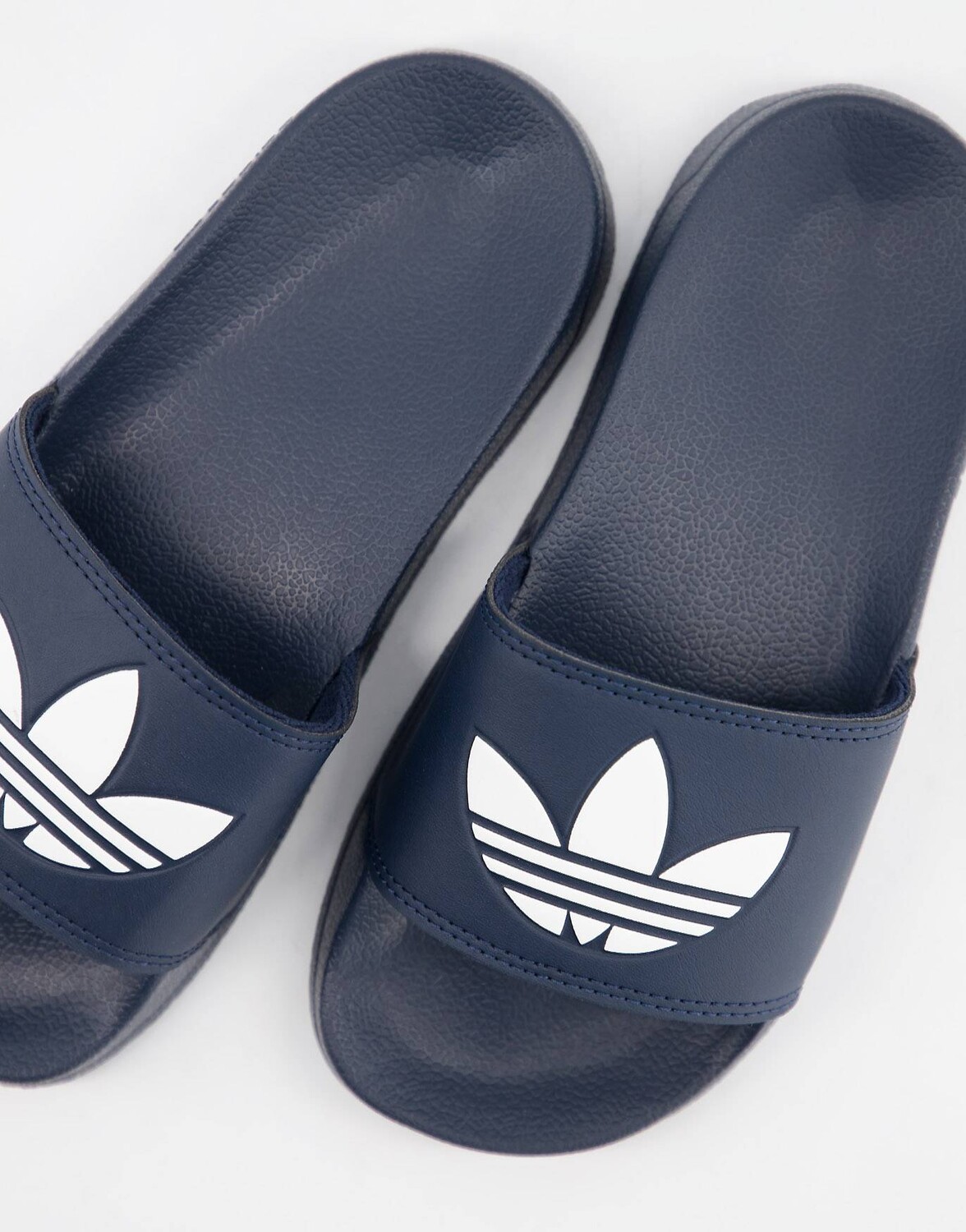 

Женские шлепанцы Adidas Originals Adilette Lite, темно-синий