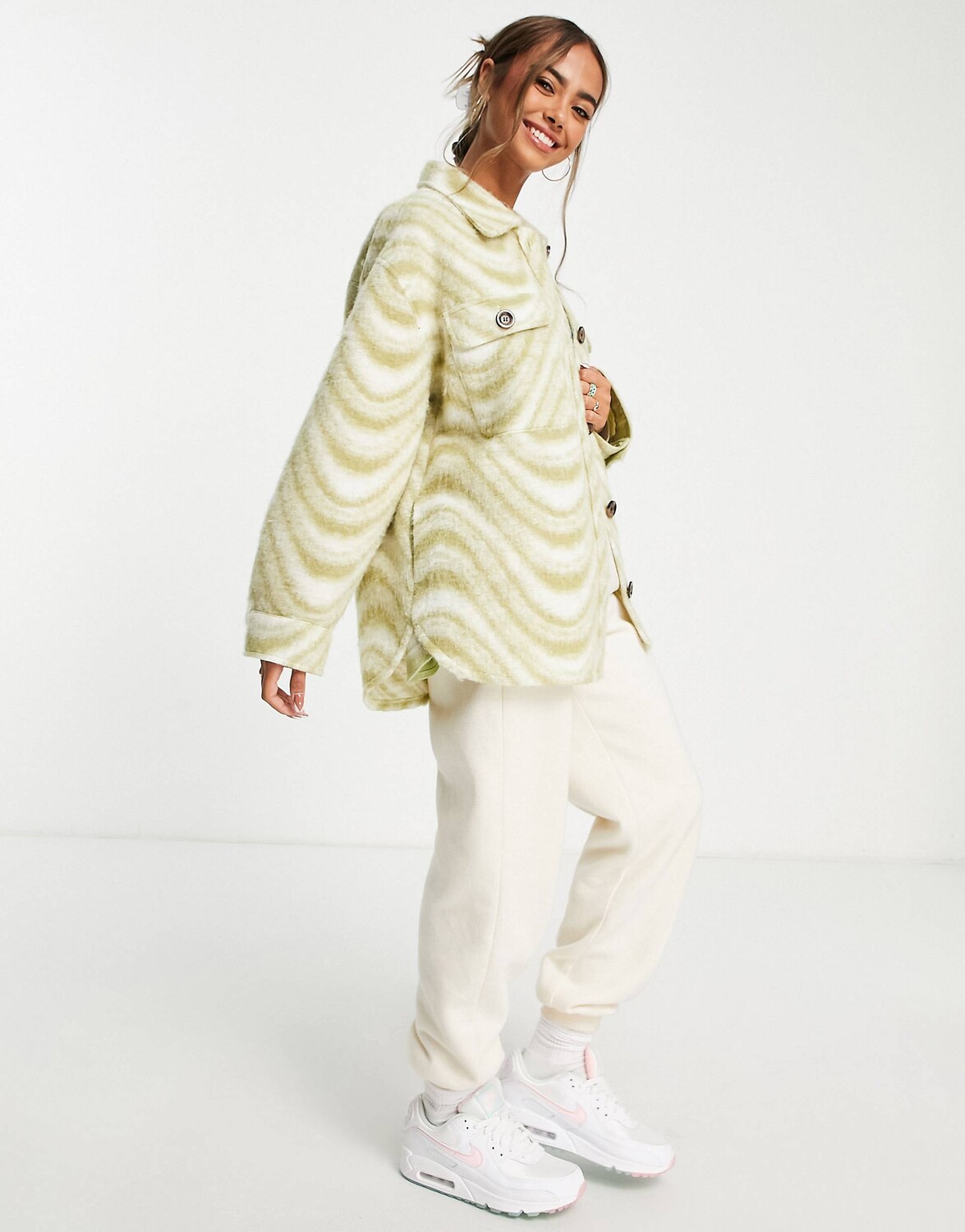 

Зеленая куртка с начесом ASOS DESIGN