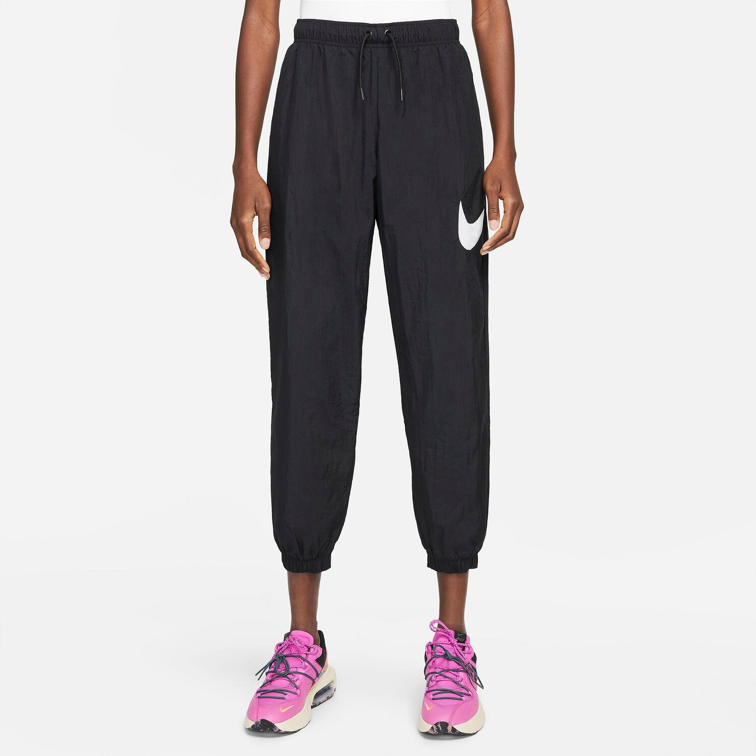 

Женские брюки Nike Sportswear Essential со средней посадкой, черный