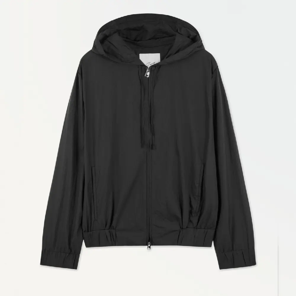 

Куртка Cos Atelier The Hooded Blouson, черный