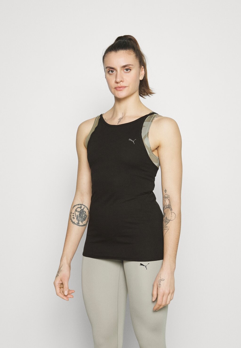 

Топ Puma, черный