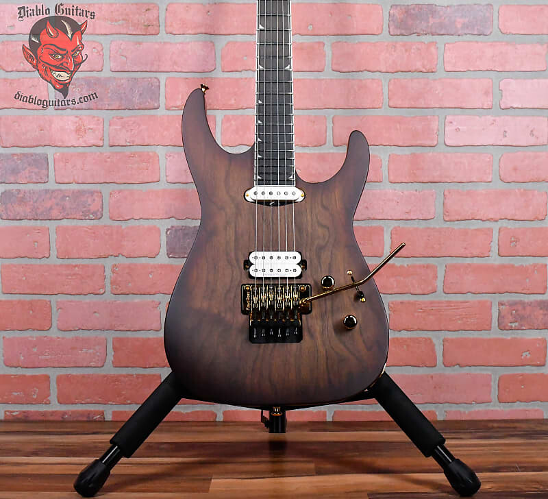 

Серия Jackson Concept SL Walnut HS Soloist 2023 Natural с OSSC Concept Series SL Walnut HS Soloist