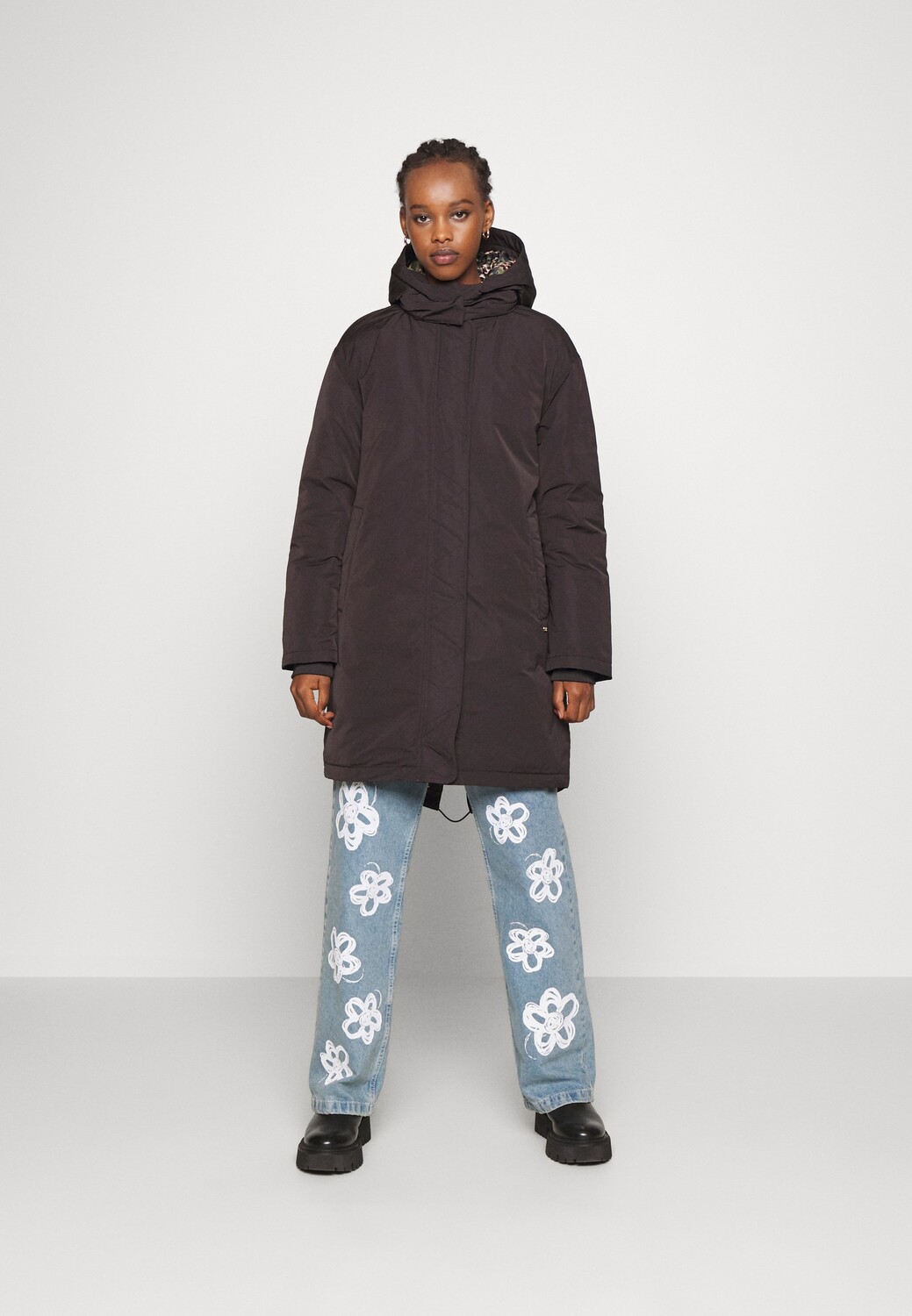 

Пальто зимнее Scotch & Soda, черный