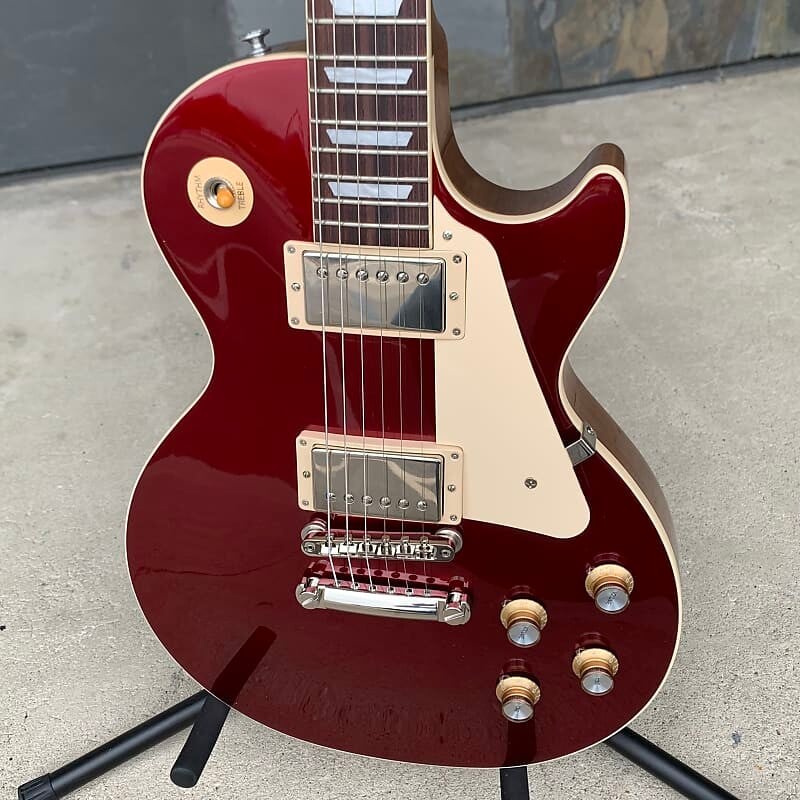 

Электрогитара Les Paul Standard 60s Plain Top in Sparkling Burgundy