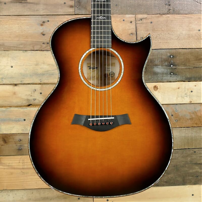 

Taylor Custom Shop Grand Auditorium - Ограниченная серия GA Acoustic/Elecric 2022 года с флорентийской вырезкой