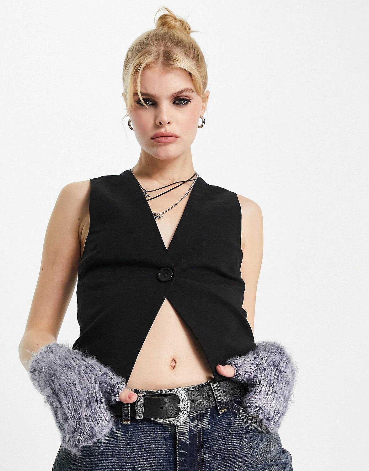 

Черный жилет в стиле ретро Reclaimed Vintage