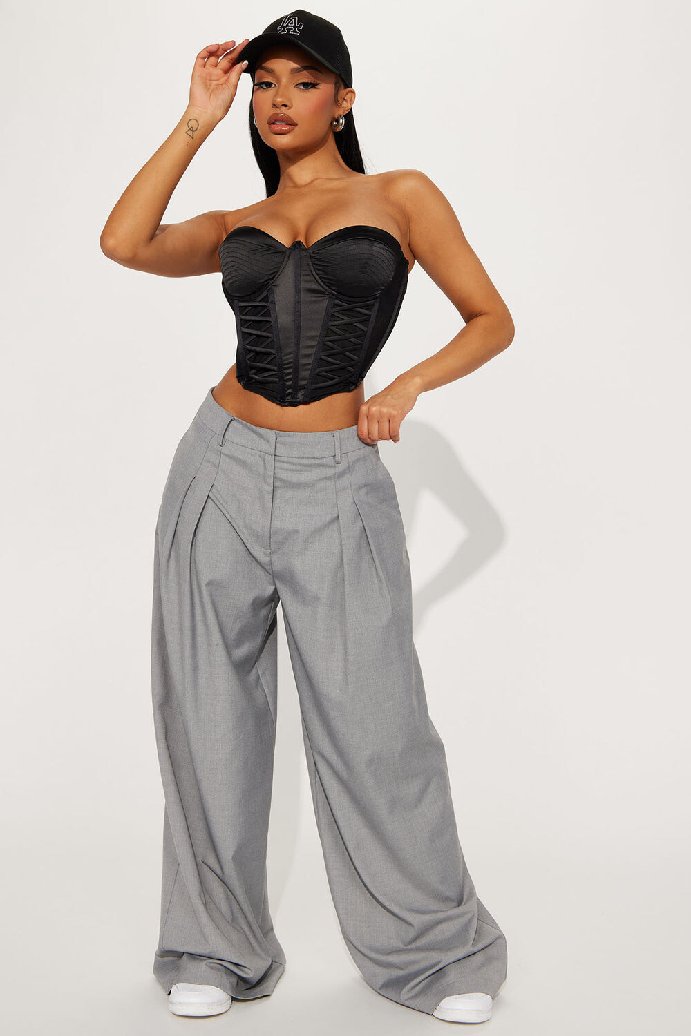 

Брюки Fashion Nova SP86245FN, серый