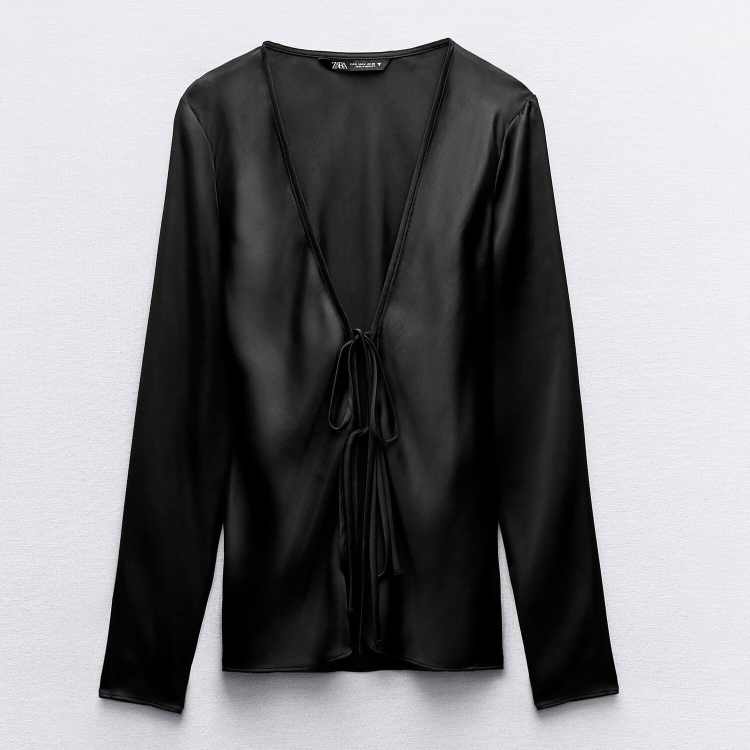 

Блузка Zara Satin With Ties, черный