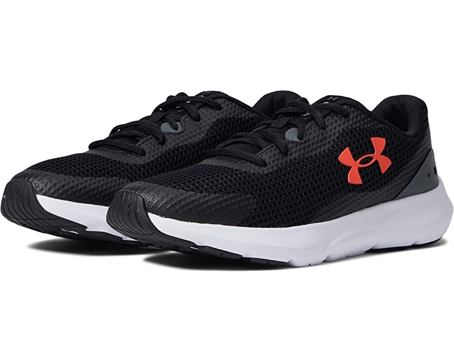 

Кроссовки Surge 3 Under Armour, черный
