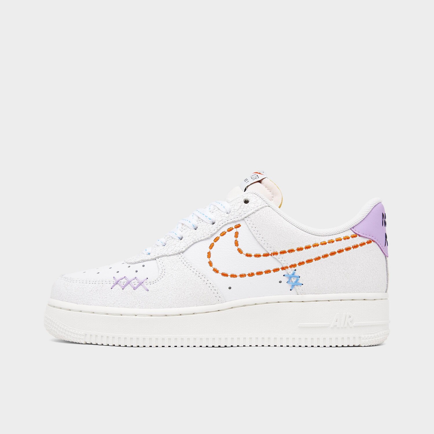 

Женская повседневная обувь Nike Air Force 1 Low '07 SE, белый