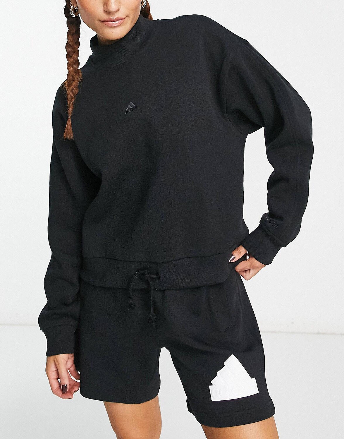 

Черная толстовка с высоким воротом adidas Sportswear All Season, Черный