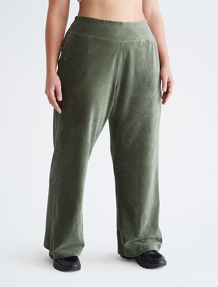 цена Широкие брюки больших размеров Performance Calvin Klein, оливковый