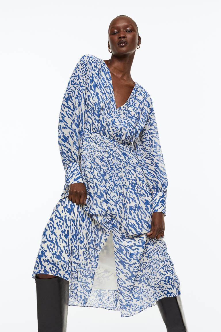 

Шифоновое платье с рюшами H&M, синий/узор