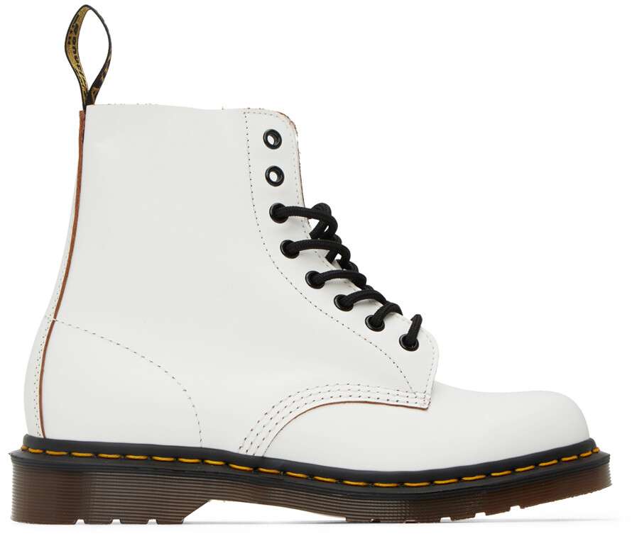 

Белые винтажные ботинки 'Made In England' 1460 Dr. Martens