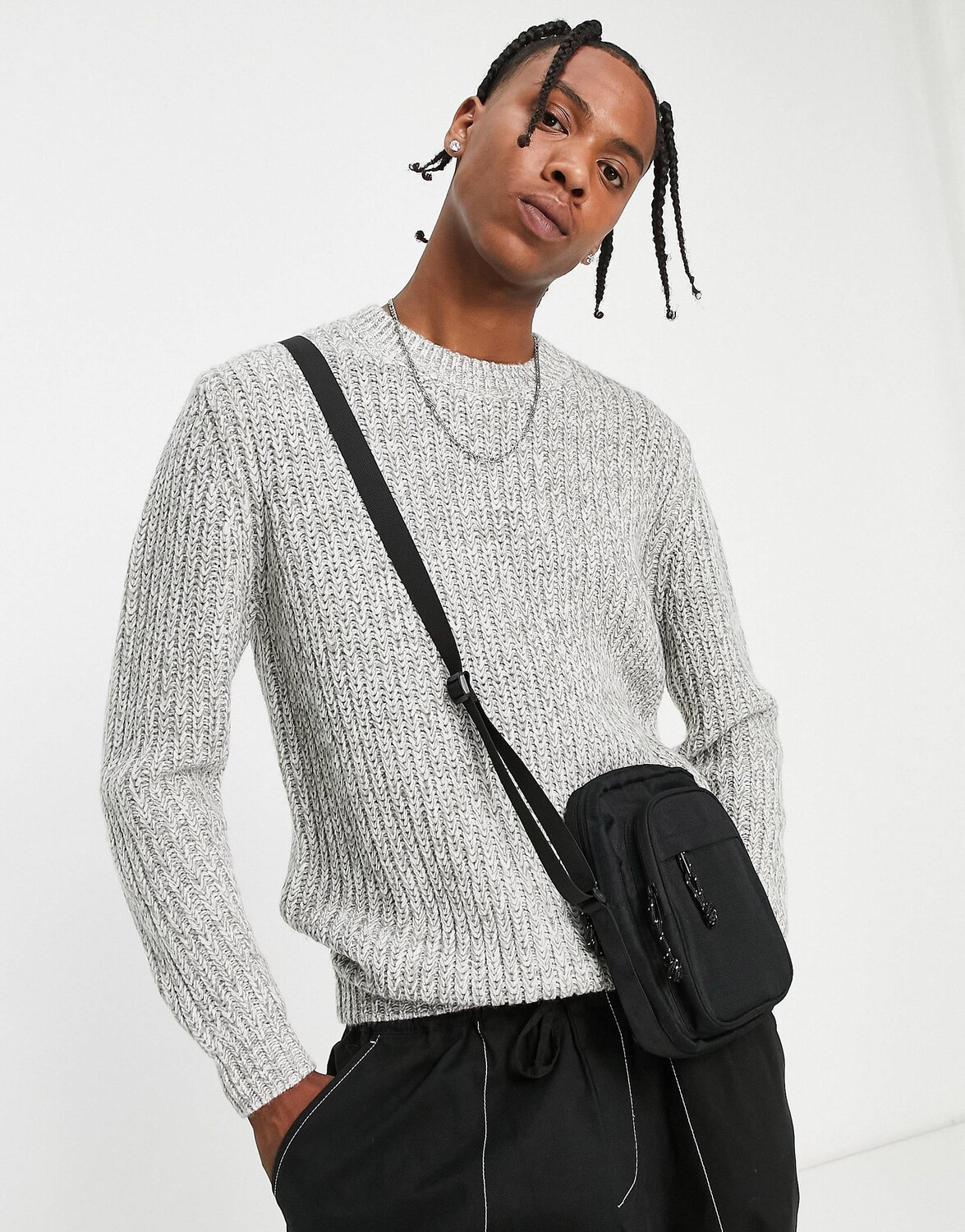 

Серый джемпер в рубчик с круглым вырезом ASOS DESIGN