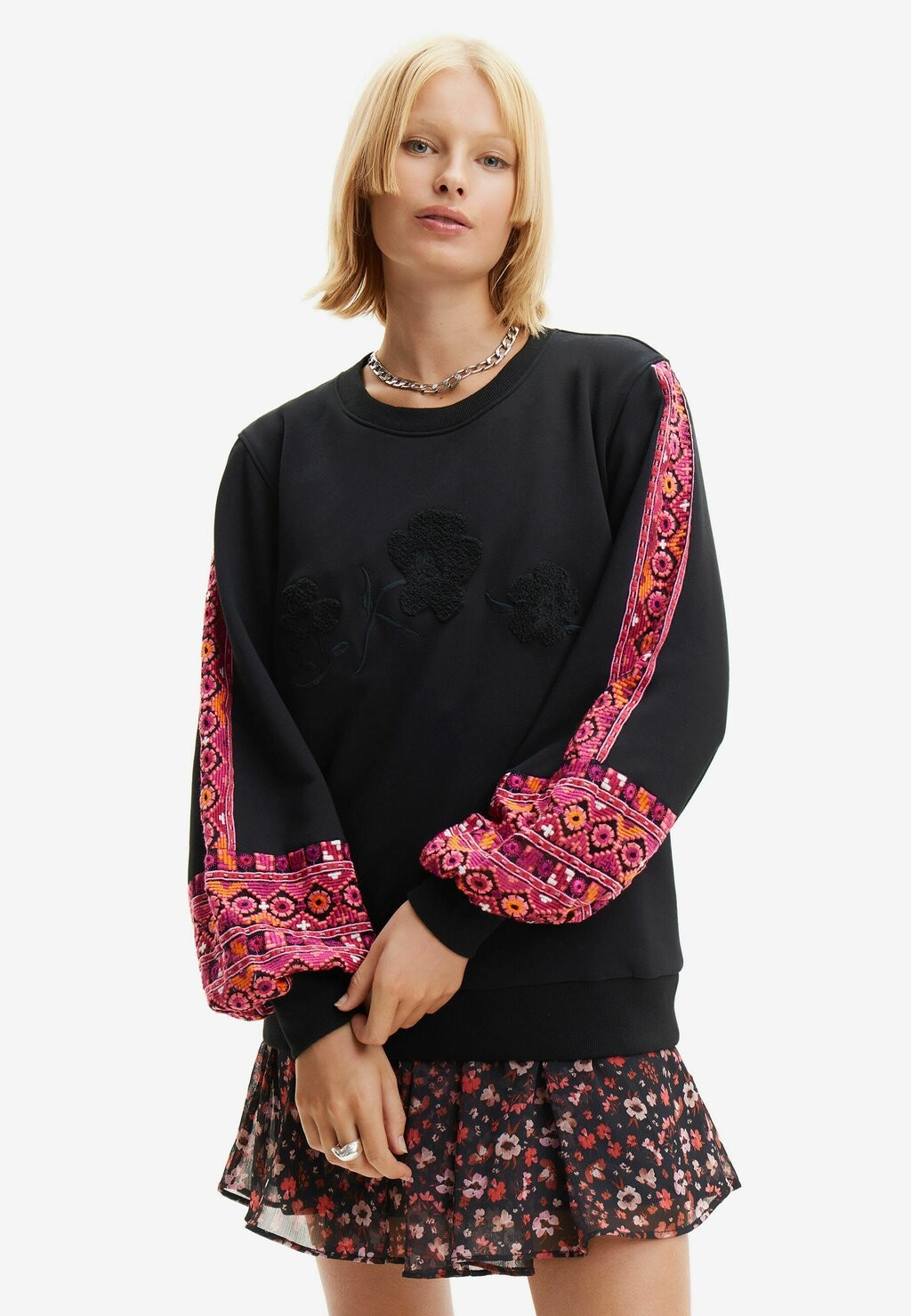 

Толстовка Embroidered Puff Desigual, черный