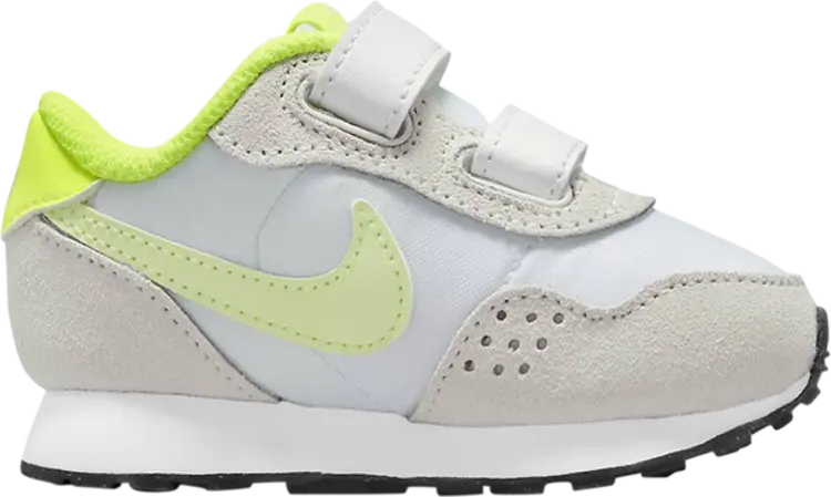 

Кроссовки Nike MD Valiant TD 'White Barely Volt', белый