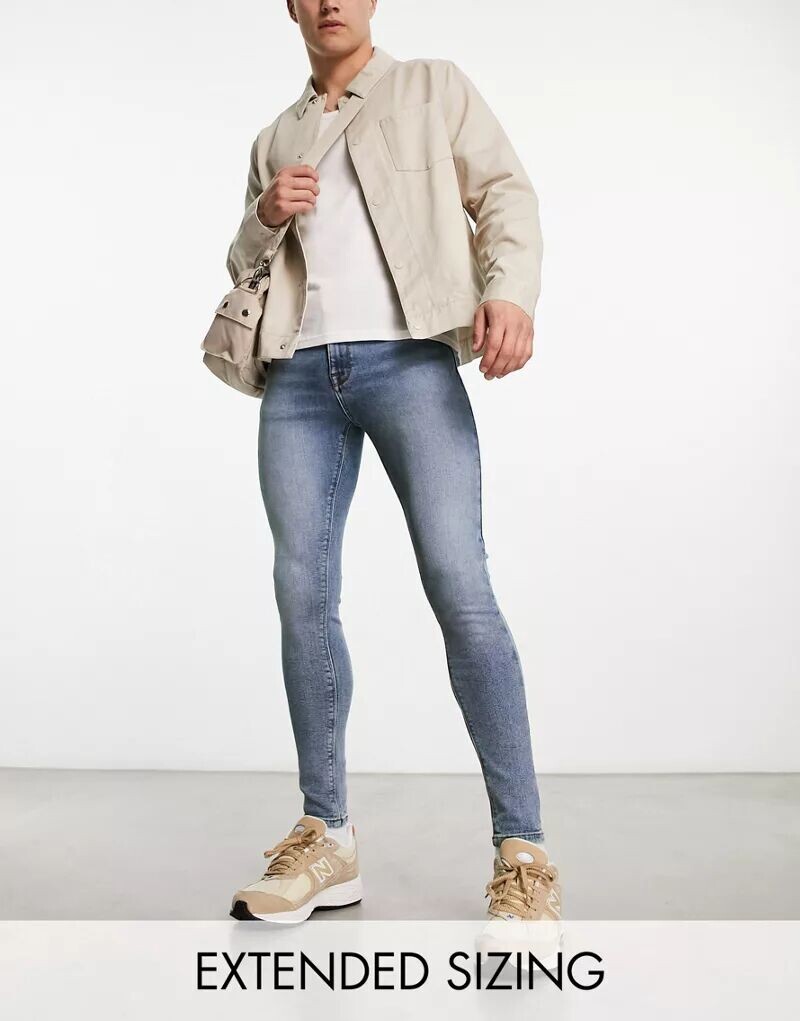 

Светло-голубые эластичные джинсы ASOS