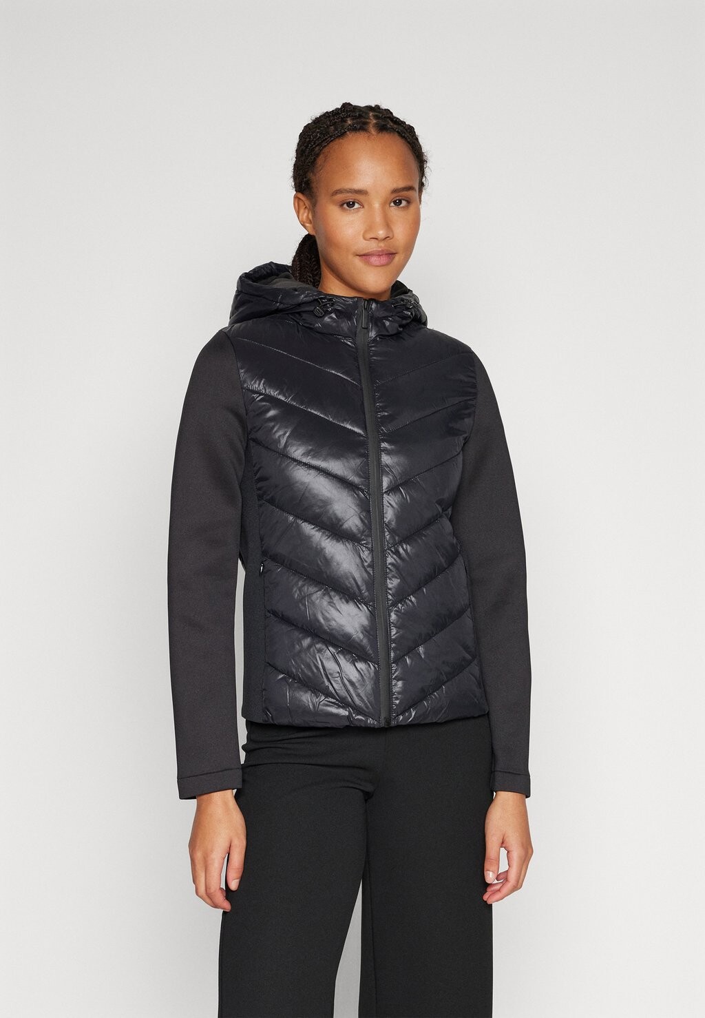 

Легкая куртка ONLSOPHIE MIX FITTED HOOD JACKET ONLY, цвет black
