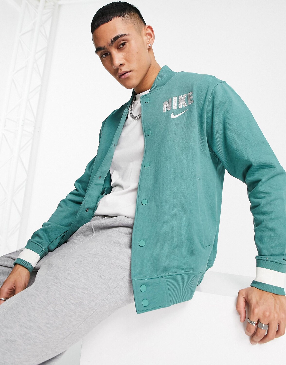 

Зеленая флисовая университетская куртка Nike Retro