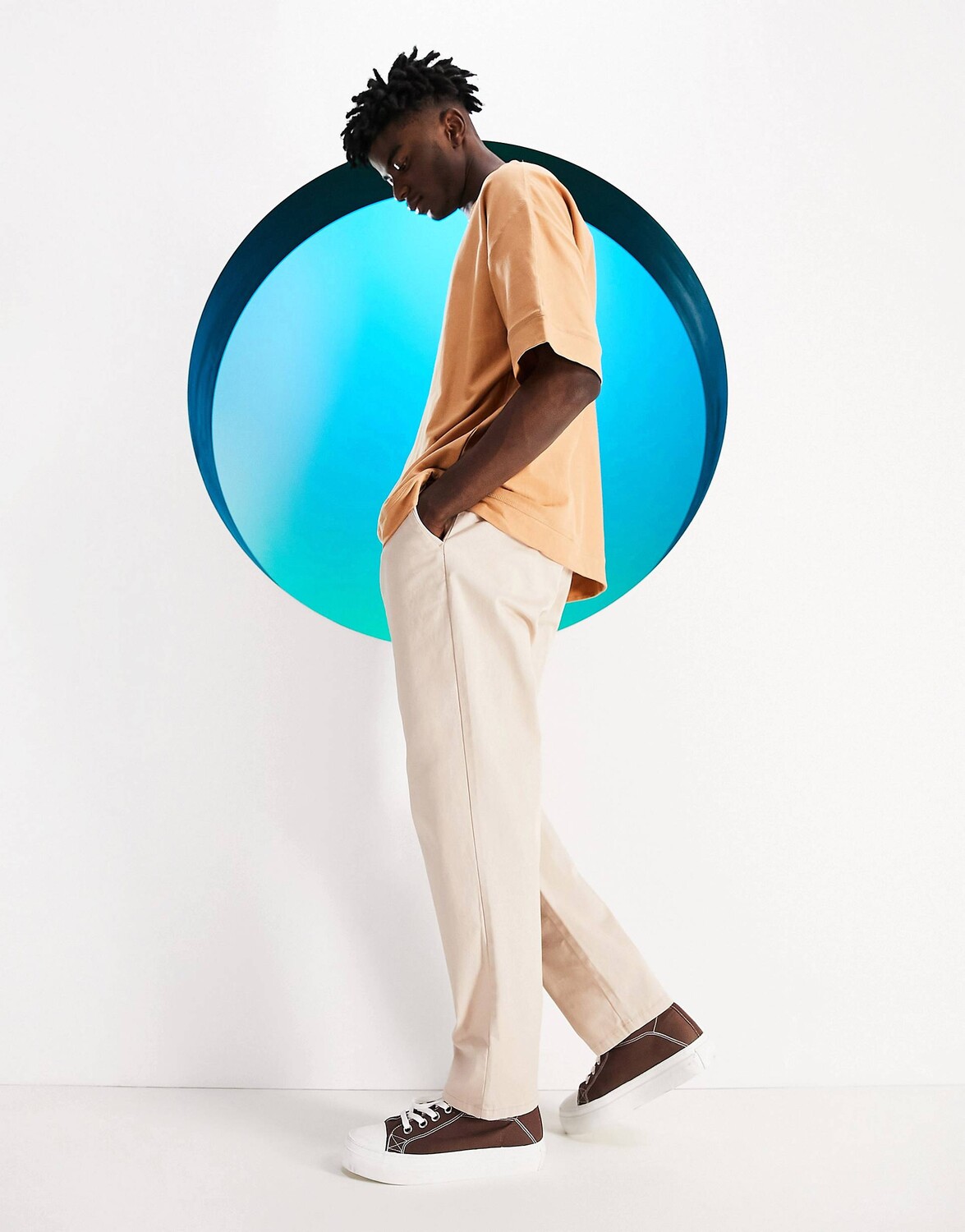 

Бежевые брюки чинос с завышенной талией ASOS DESIGN Circular Design