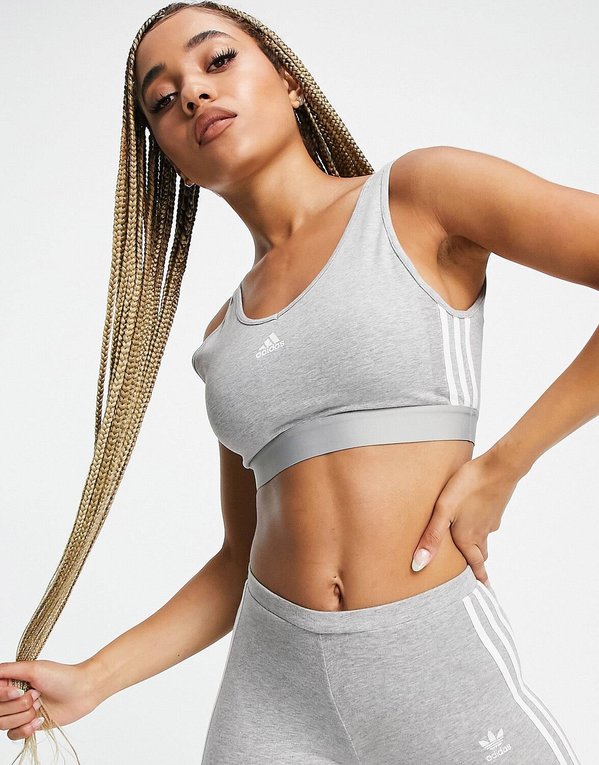 

Серый укороченный топ с 3 полосками adidas Sportswear Essential