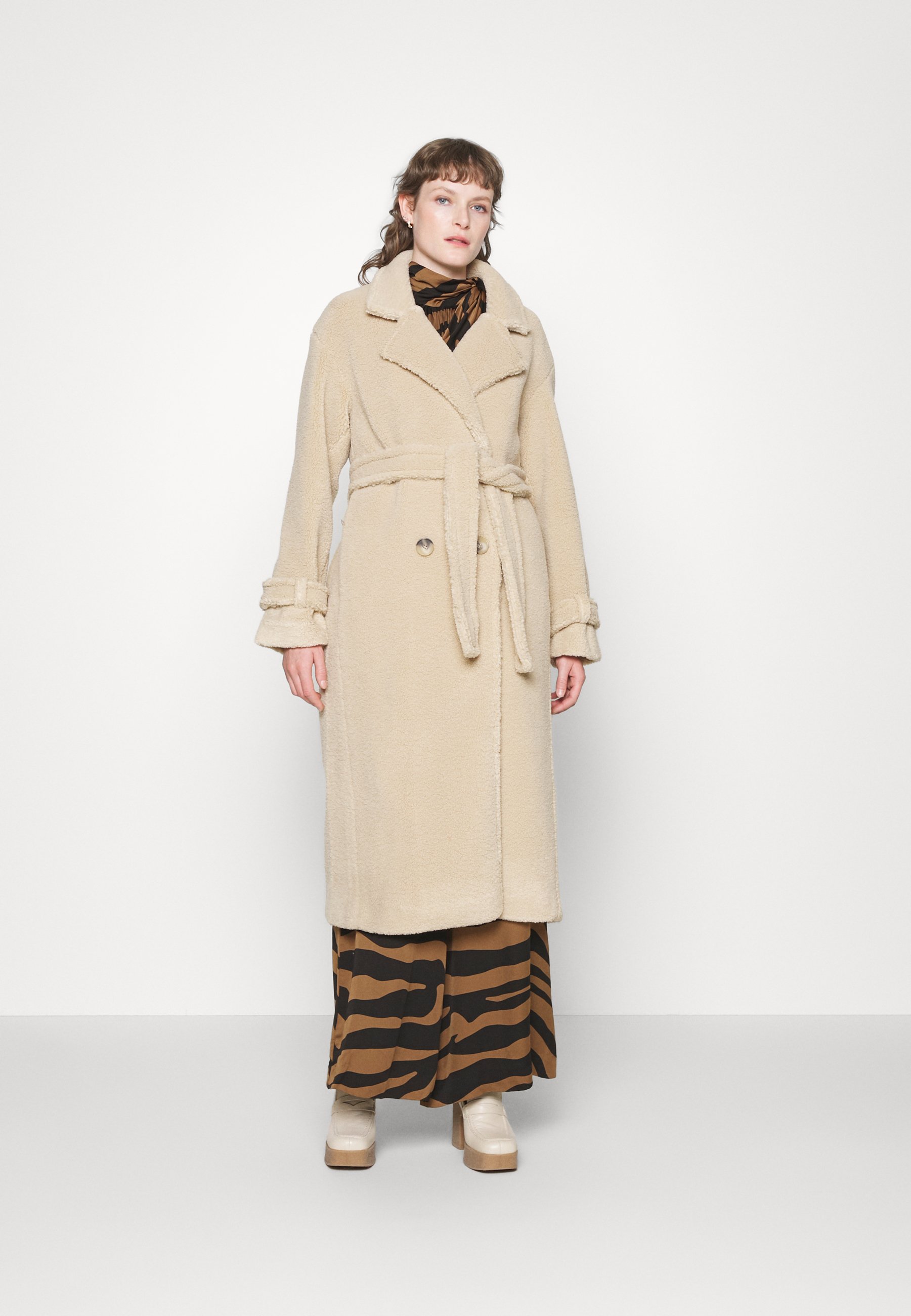 Пальто классическое Selected Femme, песочный пальто классическое selected homme серый
