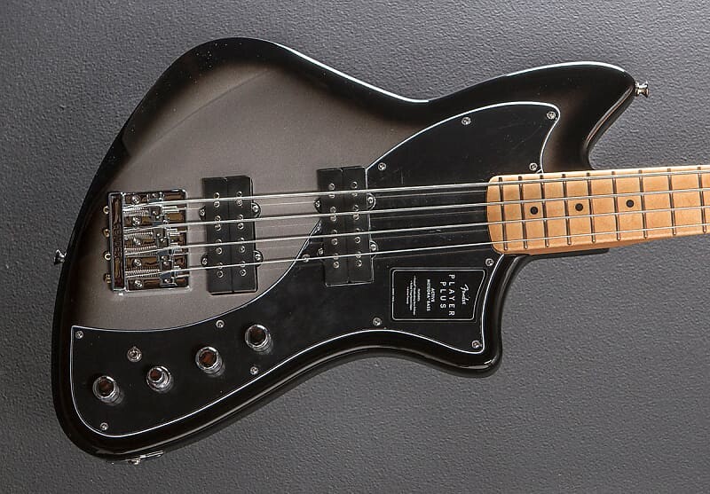 

Player Plus Active Meteora Bass - Silverburst с кленом Fender Player Plus Active Meteora Bass - w/Maple