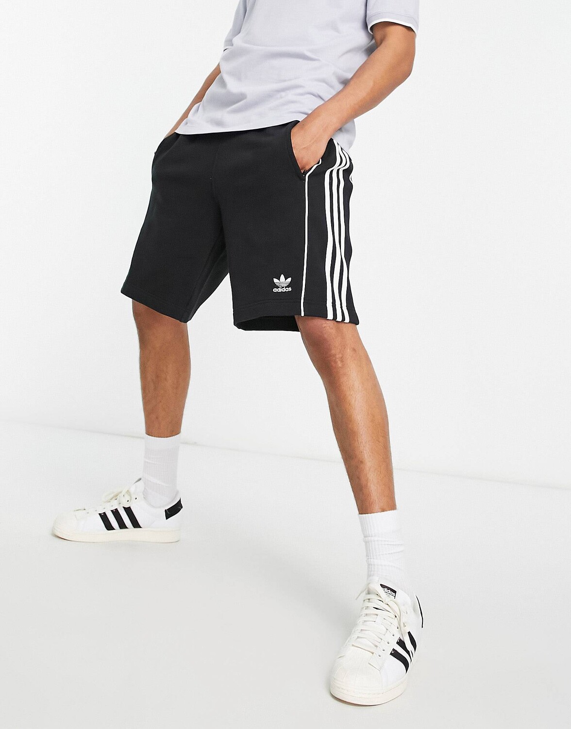 

Черные шорты с 3 полосками и логотипом adidas Originals Rekive
