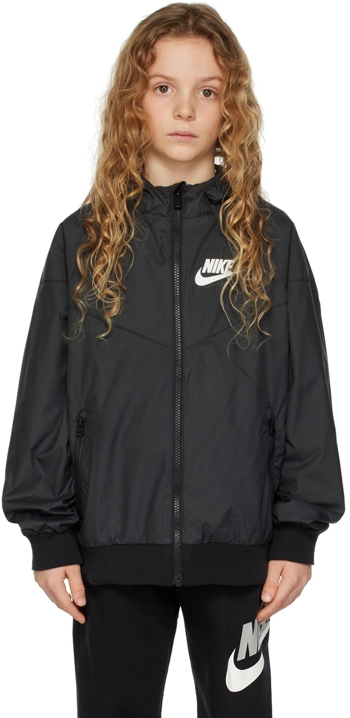 

Детская черная спортивная куртка Windrunner Nike