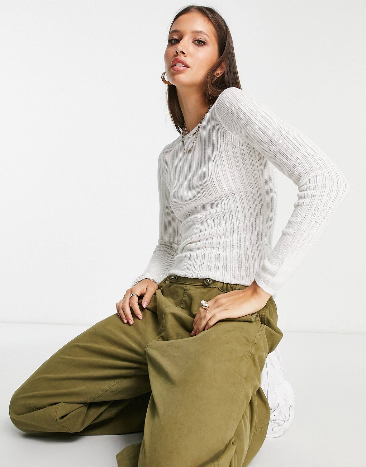 

Кремовый джемпер с круглым вырезом в рубчик ASOS DESIGN, Бежевый