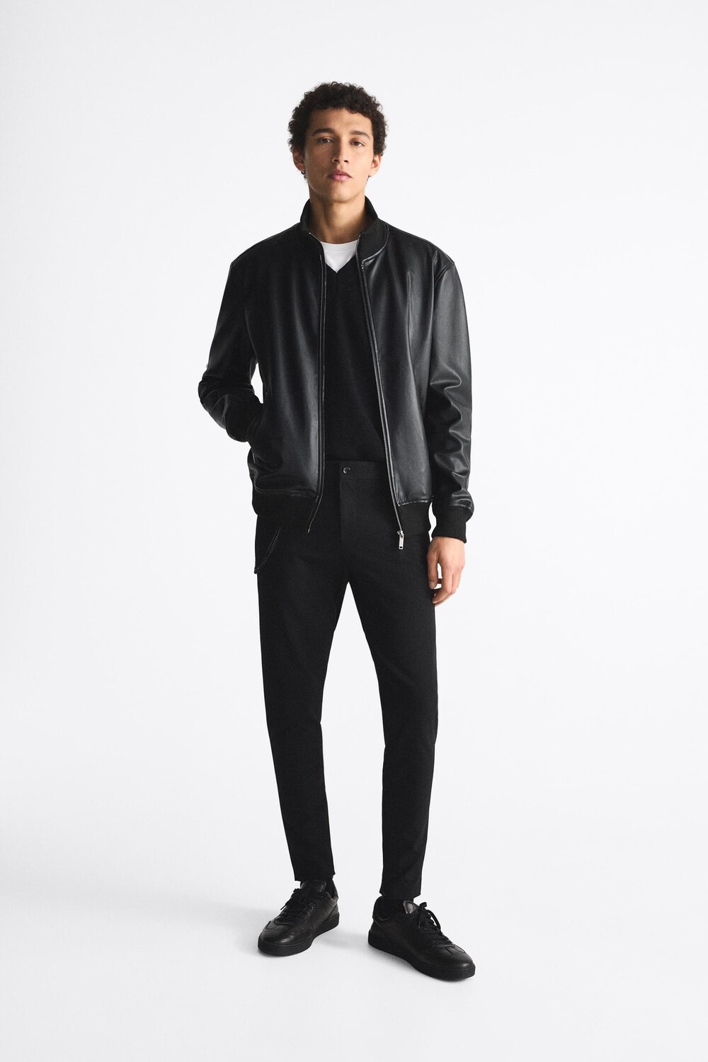 

Супероблегающие брюки с цепочкой ZARA, черный
