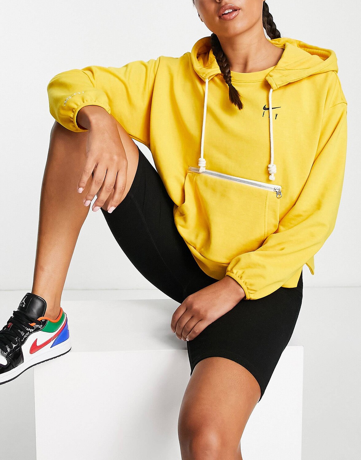 

Худи желтого цвета Nike Basketball Standard Issue, Желтый